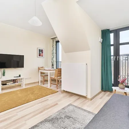 Appartement Under The Wroclove Sky By Renters *