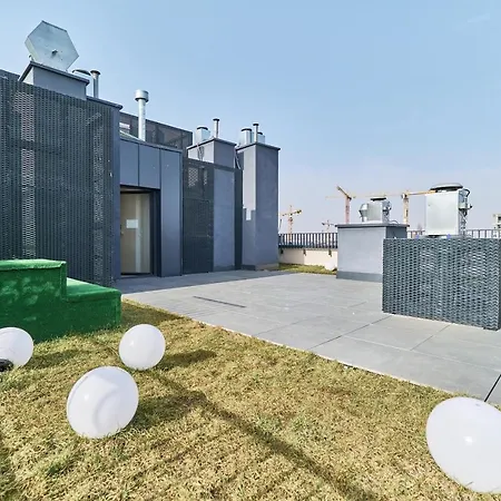 Under The Wroclove Sky By Renters Appartement