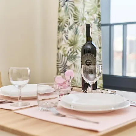 Under The Wroclove Sky By Renters Appartement *