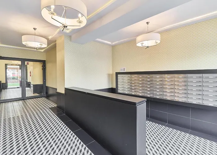 Under The Wroclove Sky By Renters 아파트 *