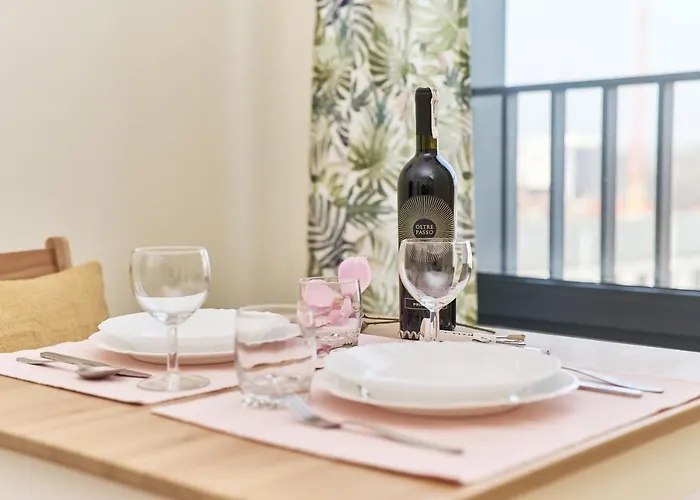 Under The Wroclove Sky By Renters 아파트 *